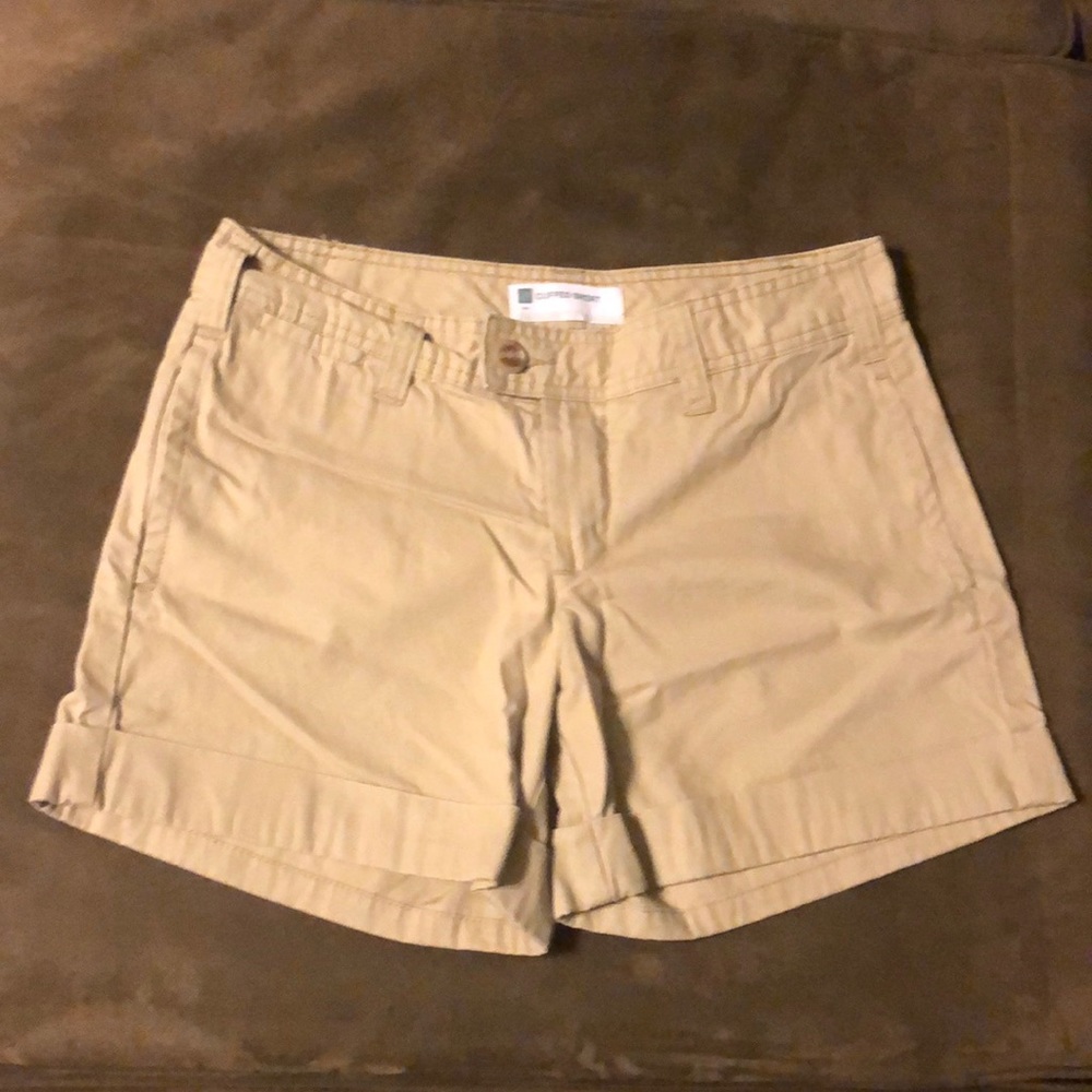 Gap cuffed short / favorite khaki size 6